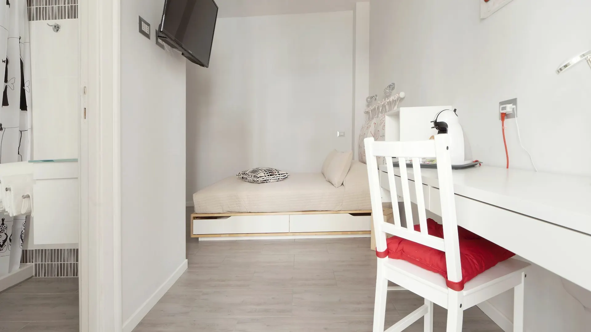 Pensionat Pianeta Roma 48 Hotell